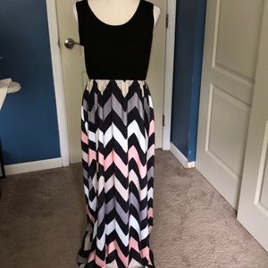 NWT Chevron maxi dress